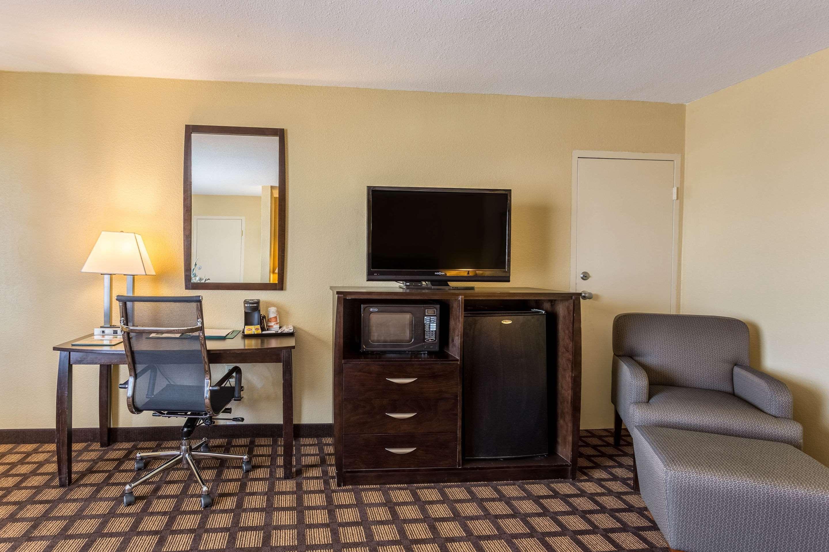 Quality Inn & Suites Baton Rouge West - Port Allen Exterior foto