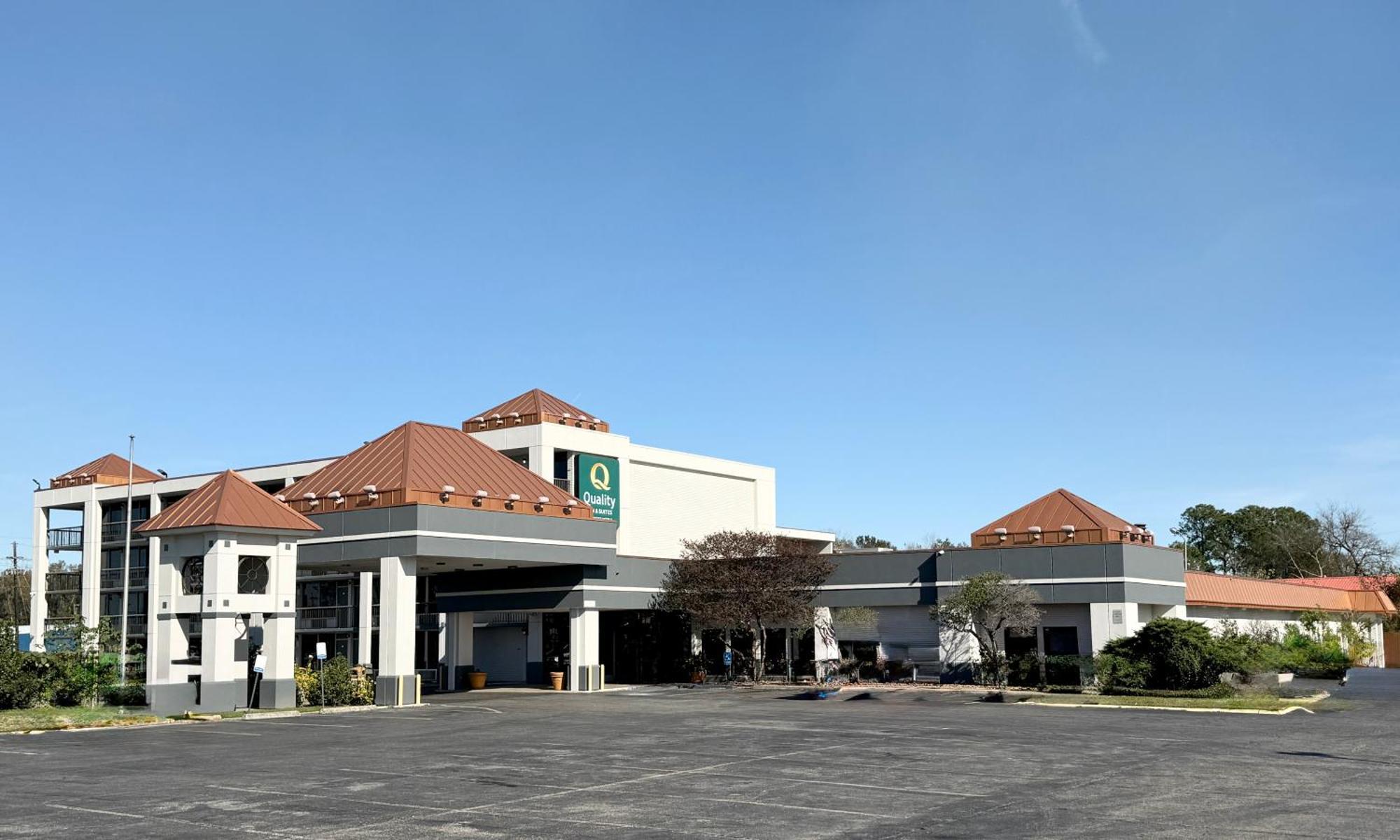 Quality Inn & Suites Baton Rouge West - Port Allen Exterior foto